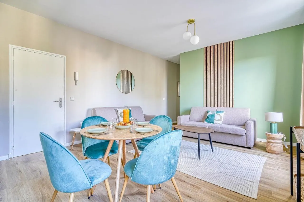 Appartement Proche Olympiades Ιβρύ-συρ-Σεν 0*,  Γαλλία