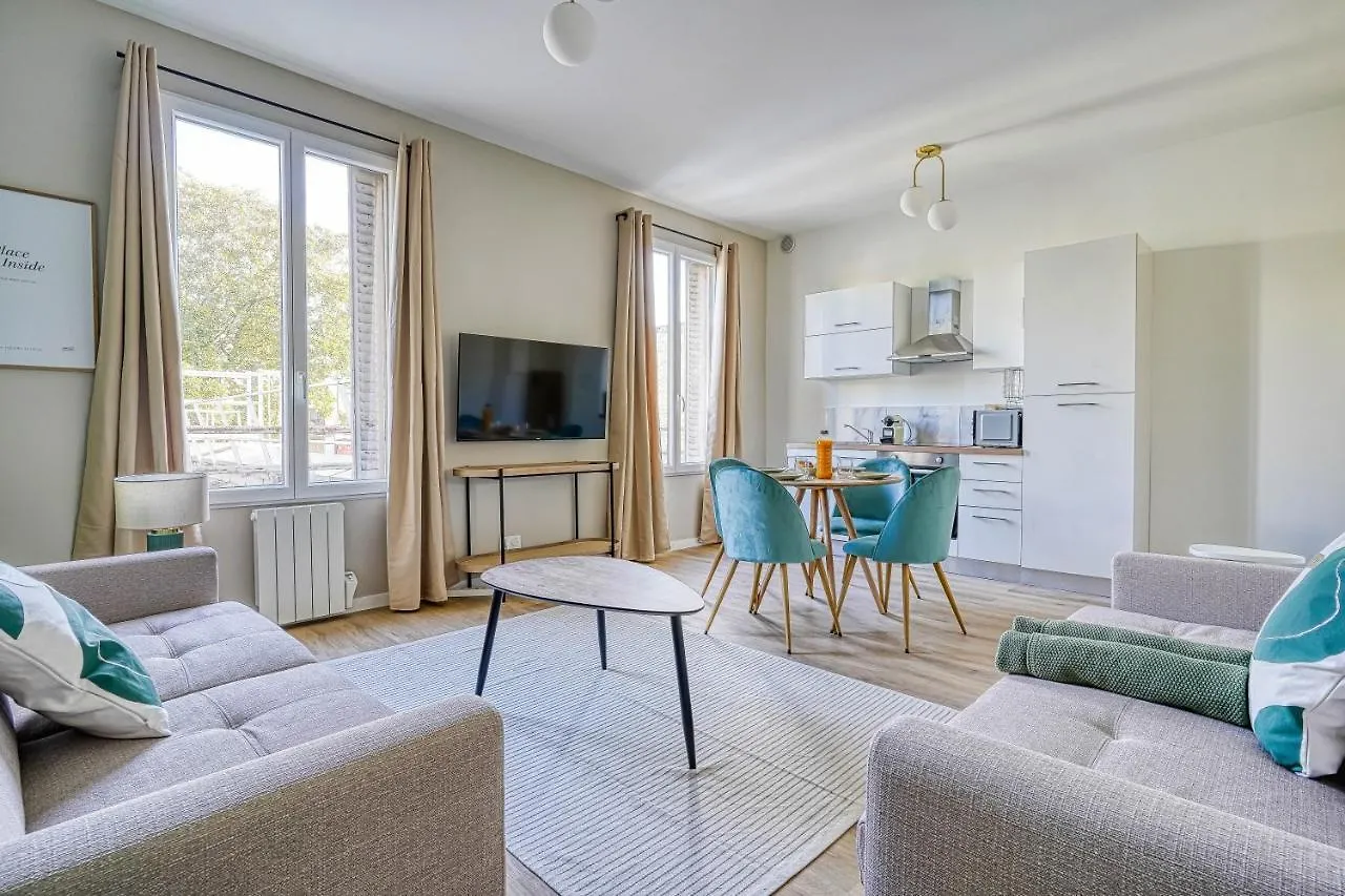 Appartement Proche Olympiades Ivry-sur-Seine 0*,  France